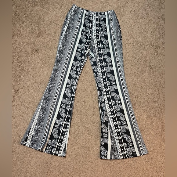 Black and white boho flared pants size Small - Picture 2 of 8